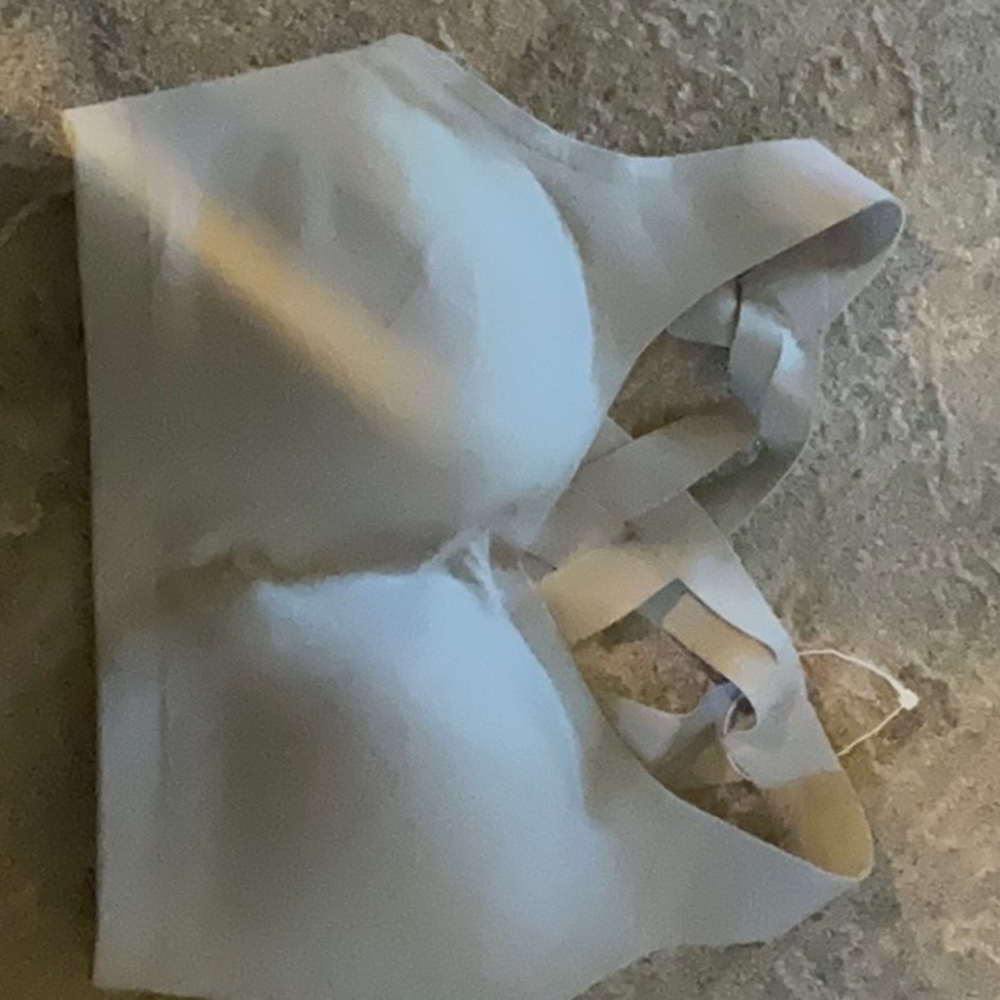 Lululemon Enlite Weave Bra Size 32DD new